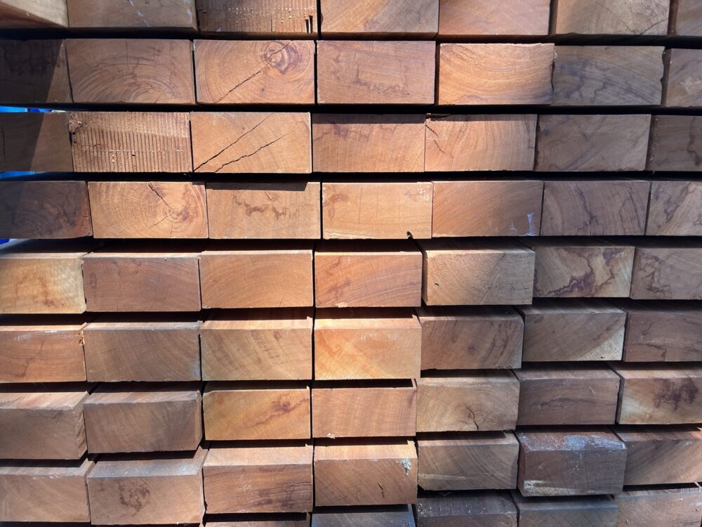 Gevingerlaste sapeli mahonie 60x 120mm B keus